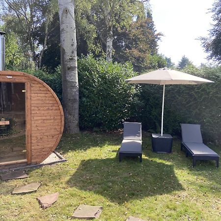 Veluwe Vakanties Chalets With Private Barrel Sauna - With Pool Bar And Restaurant Facilities In The Veluwe National Park بوتِنْ المظهر الخارجي الصورة