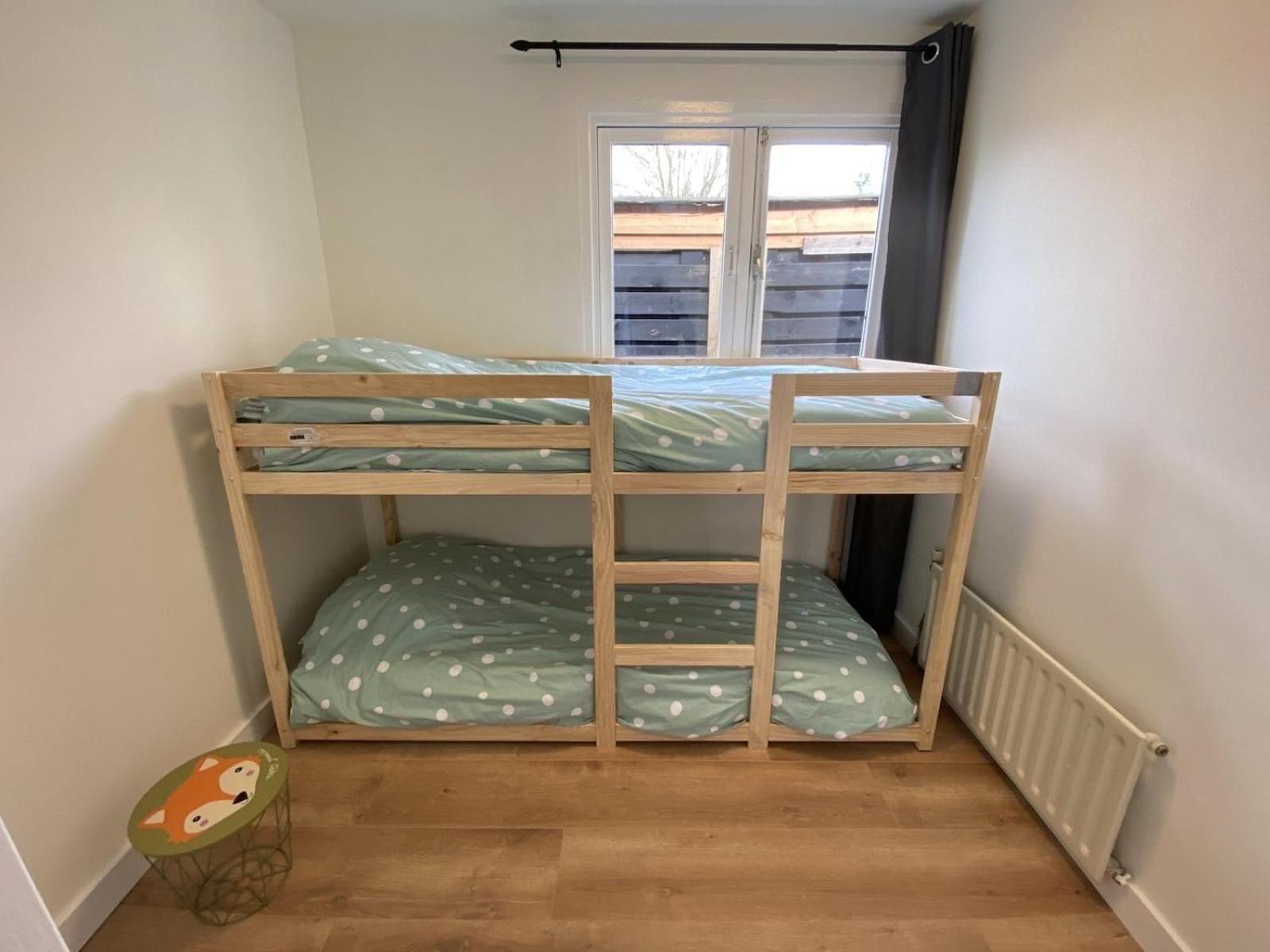 Veluwe Vakanties Chalets With Private Barrel Sauna - With Pool Bar And Restaurant Facilities In The Veluwe National Park بوتِنْ المظهر الخارجي الصورة