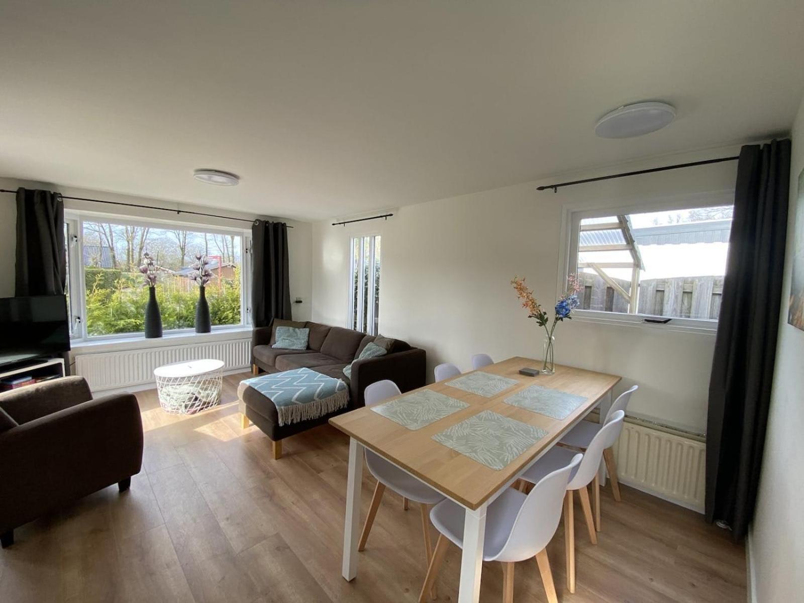 Veluwe Vakanties Chalets With Private Barrel Sauna - With Pool Bar And Restaurant Facilities In The Veluwe National Park بوتِنْ المظهر الخارجي الصورة