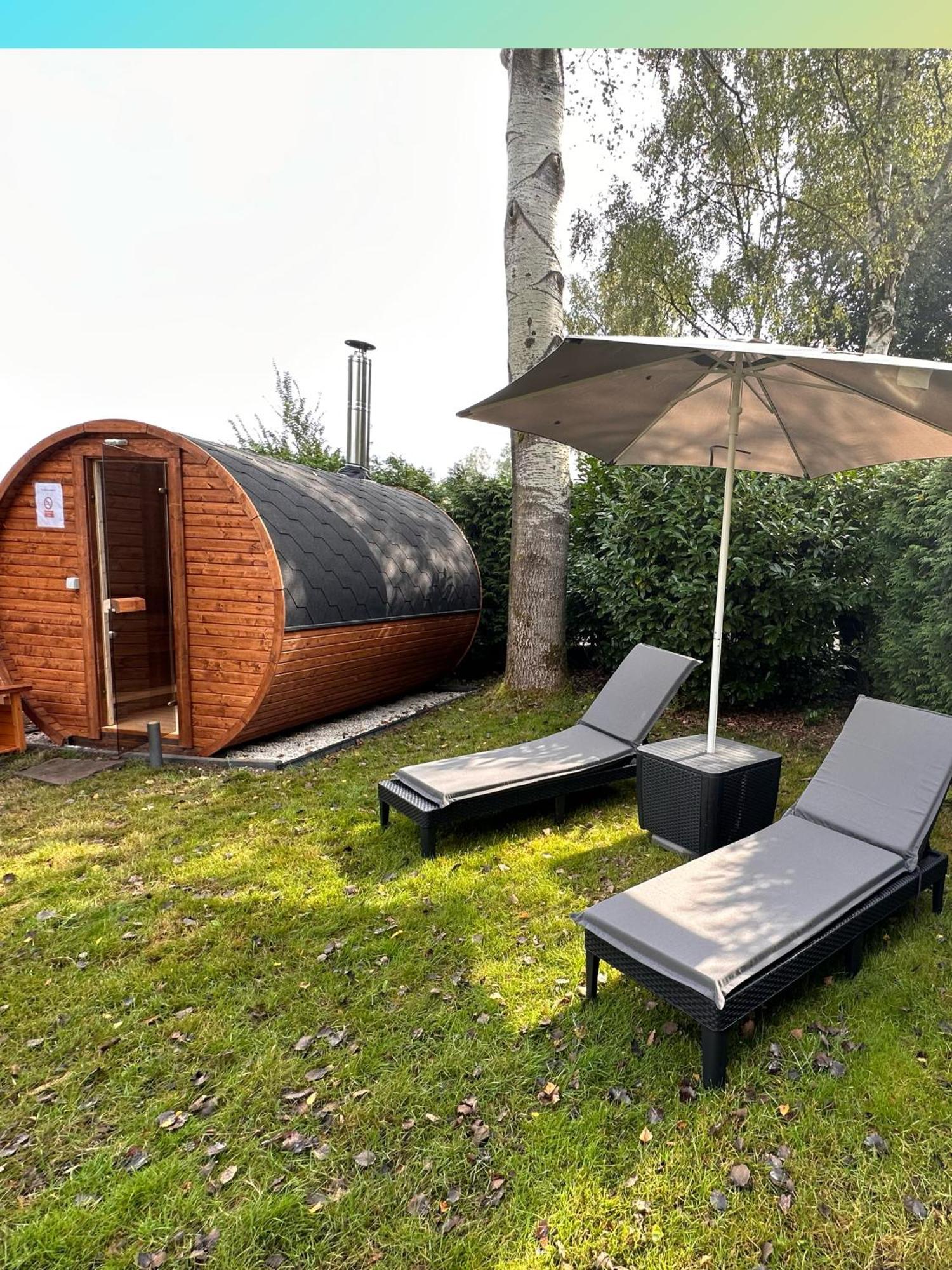 Veluwe Vakanties Chalets With Private Barrel Sauna - With Pool Bar And Restaurant Facilities In The Veluwe National Park بوتِنْ المظهر الخارجي الصورة