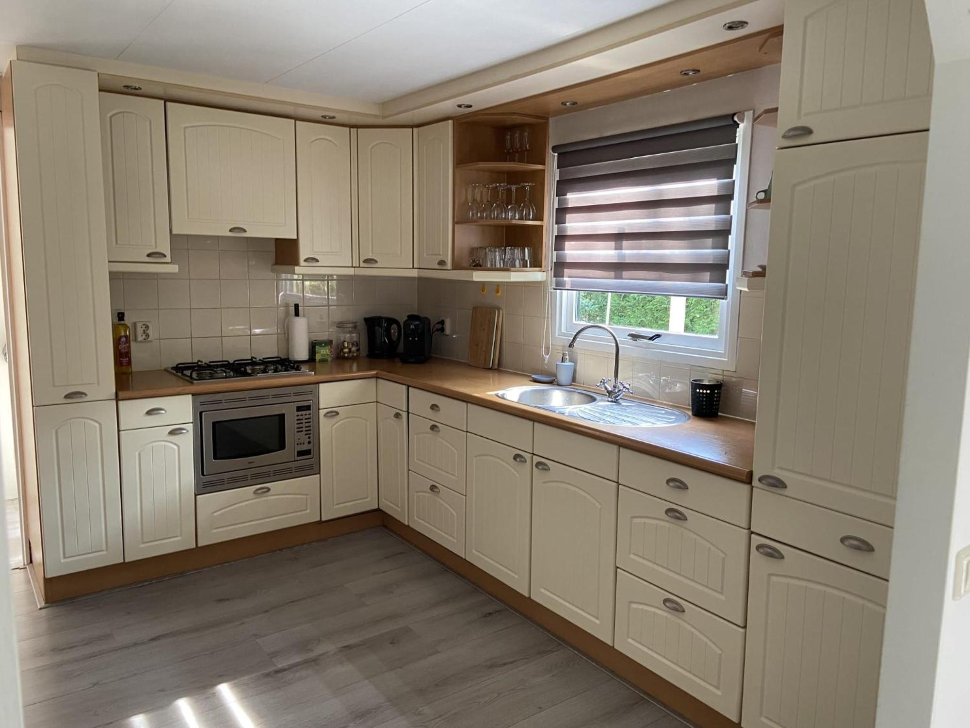 Veluwe Vakanties Chalets With Private Barrel Sauna - With Pool Bar And Restaurant Facilities In The Veluwe National Park بوتِنْ المظهر الخارجي الصورة