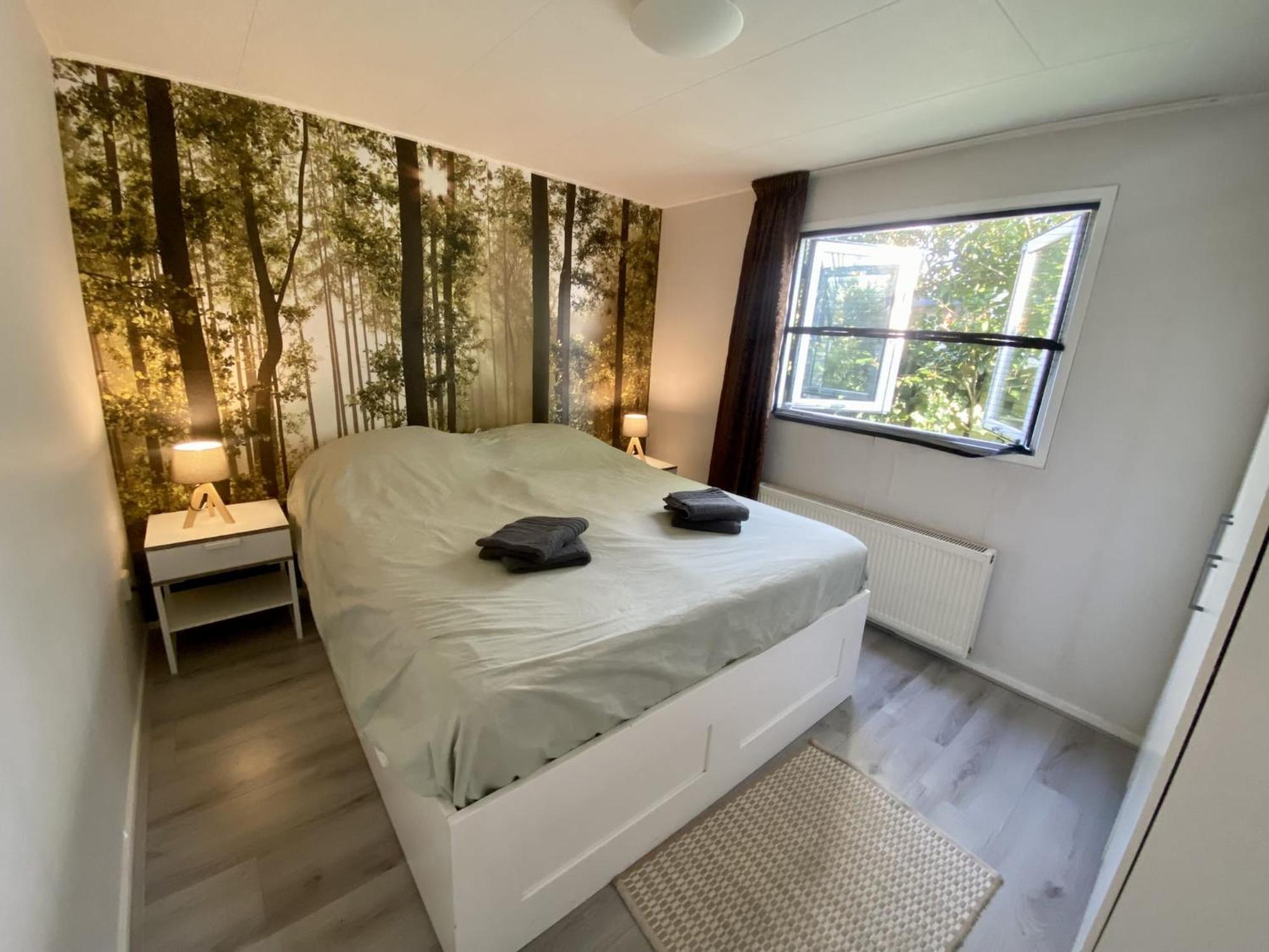 Veluwe Vakanties Chalets With Private Barrel Sauna - With Pool Bar And Restaurant Facilities In The Veluwe National Park بوتِنْ المظهر الخارجي الصورة