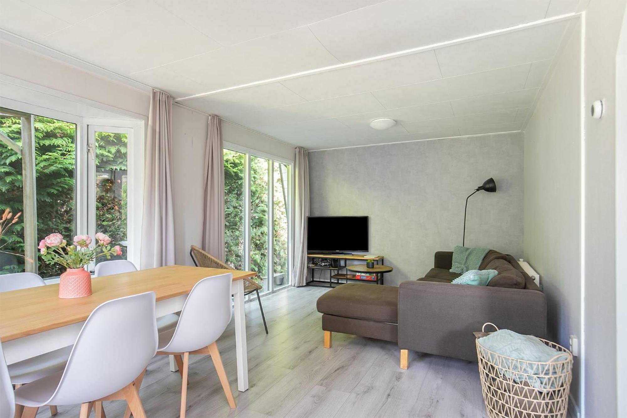 Veluwe Vakanties Chalets With Private Barrel Sauna - With Pool Bar And Restaurant Facilities In The Veluwe National Park بوتِنْ المظهر الخارجي الصورة