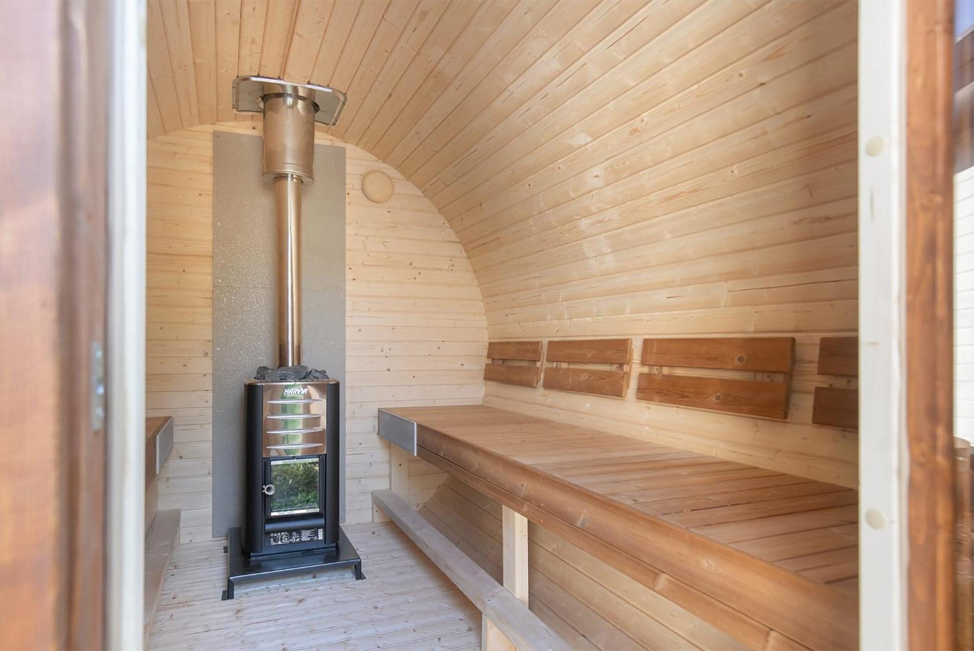 Veluwe Vakanties Chalets With Private Barrel Sauna - With Pool Bar And Restaurant Facilities In The Veluwe National Park بوتِنْ المظهر الخارجي الصورة