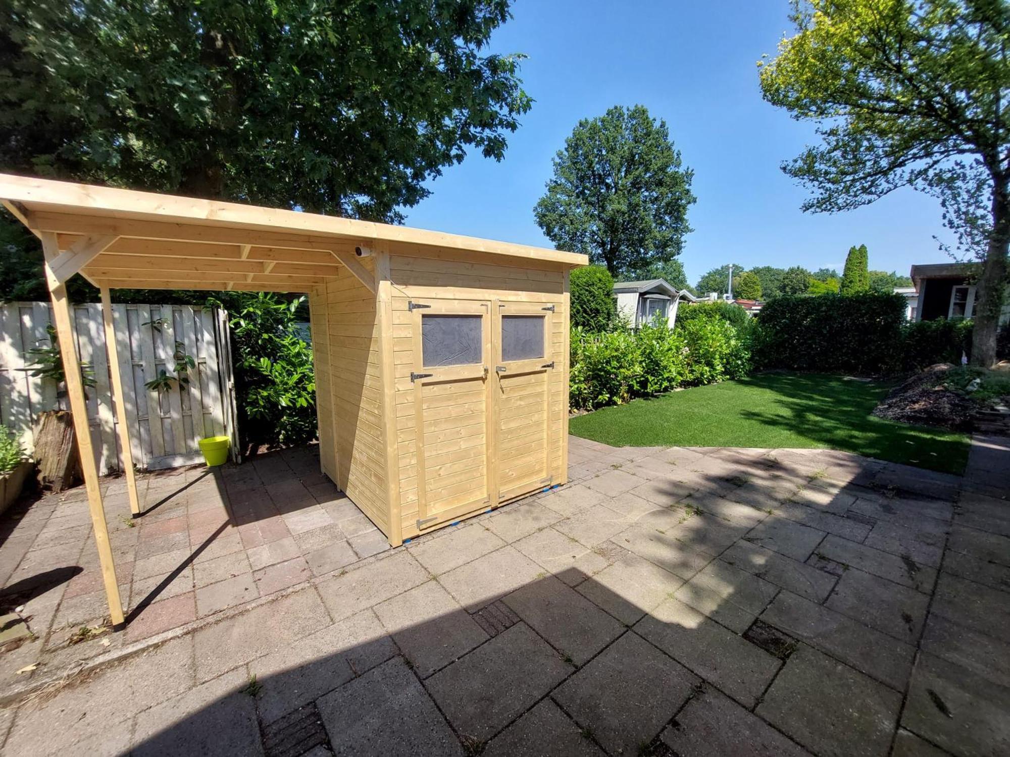 Veluwe Vakanties Chalets With Private Barrel Sauna - With Pool Bar And Restaurant Facilities In The Veluwe National Park بوتِنْ المظهر الخارجي الصورة