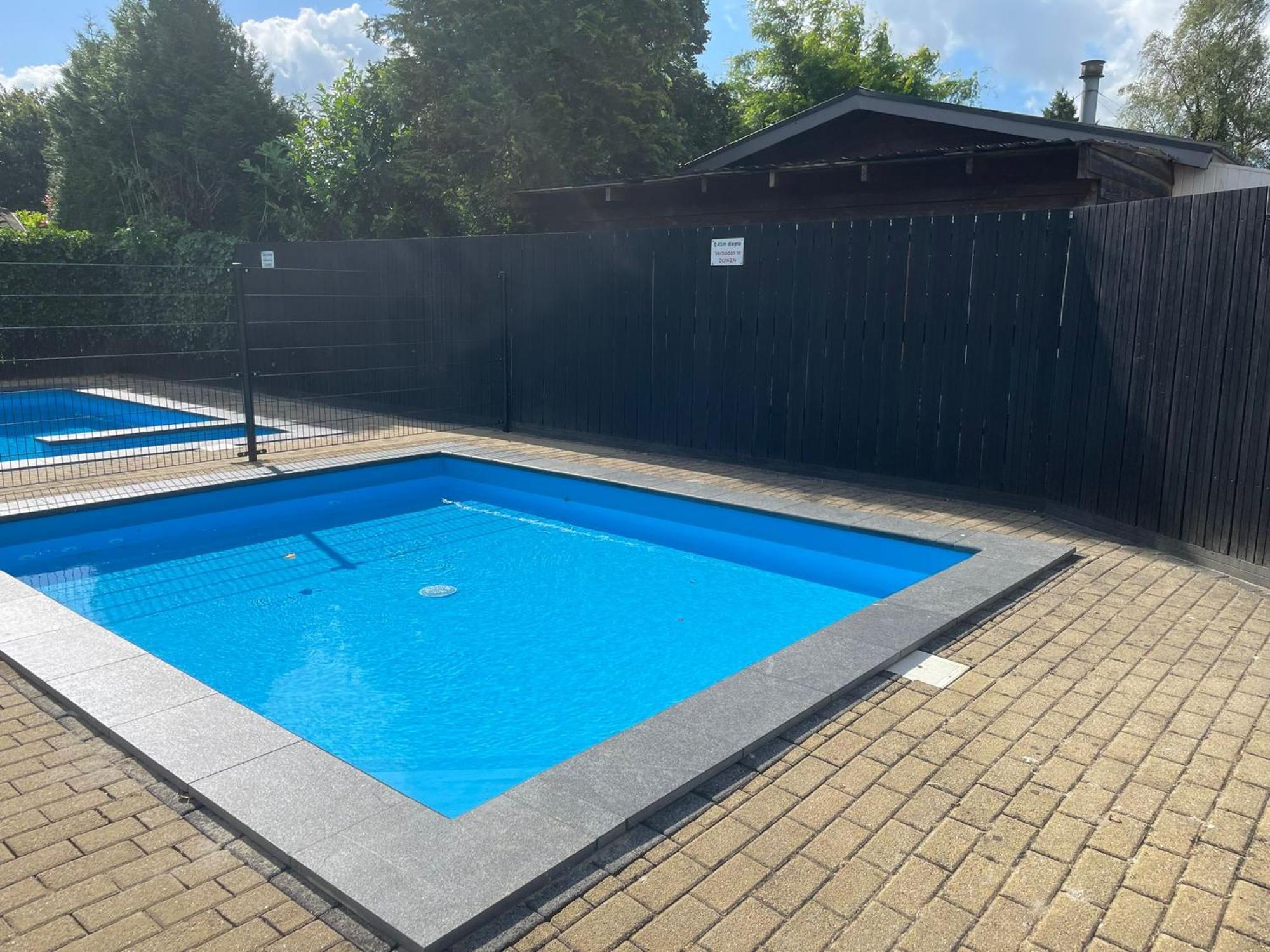 Veluwe Vakanties Chalets With Private Barrel Sauna - With Pool Bar And Restaurant Facilities In The Veluwe National Park بوتِنْ المظهر الخارجي الصورة